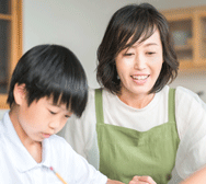 失敗談を語る父母