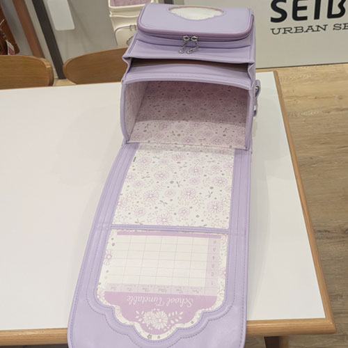 ココシャルムのかぶせ裏デザイン