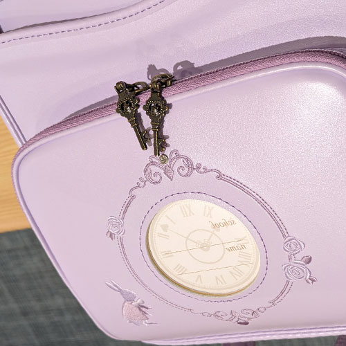 モデルロイヤルアリス 前ポケットのデザイン