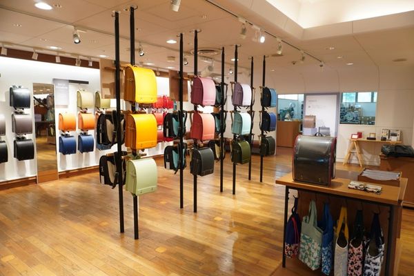 土屋鞄の西新井ショールーム