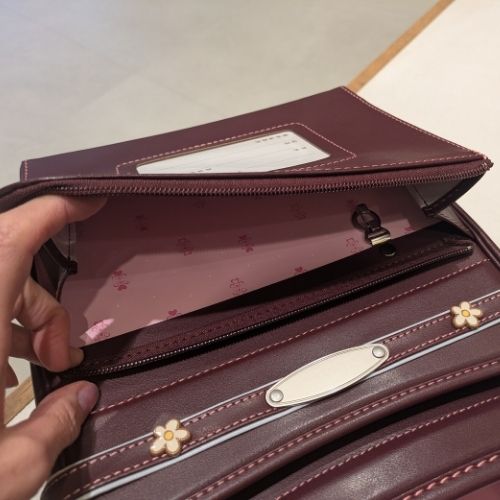 鞄工房山本のラフィーネ