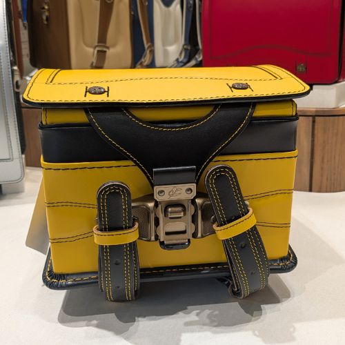 レイブラックスペシャルのイエロー