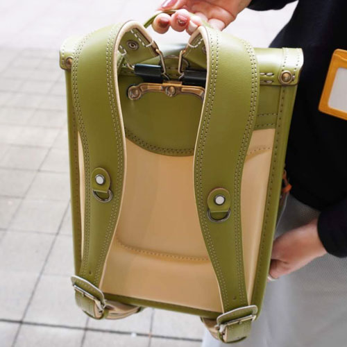 鞄工房山本のユニ　オリーブ