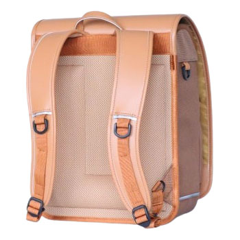 リュッセル FLY キャメル 背中側